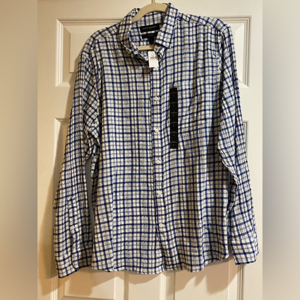 Banana Republic, men’s lightweight button down, large